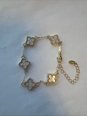 Gold and White Clover-Link Bracelet with Mother-of-Pearl Accents